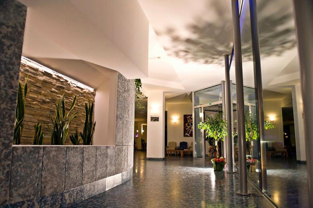 Hotel Leuco' มาร์ตินซิกูโร ภายนอก รูปภาพ