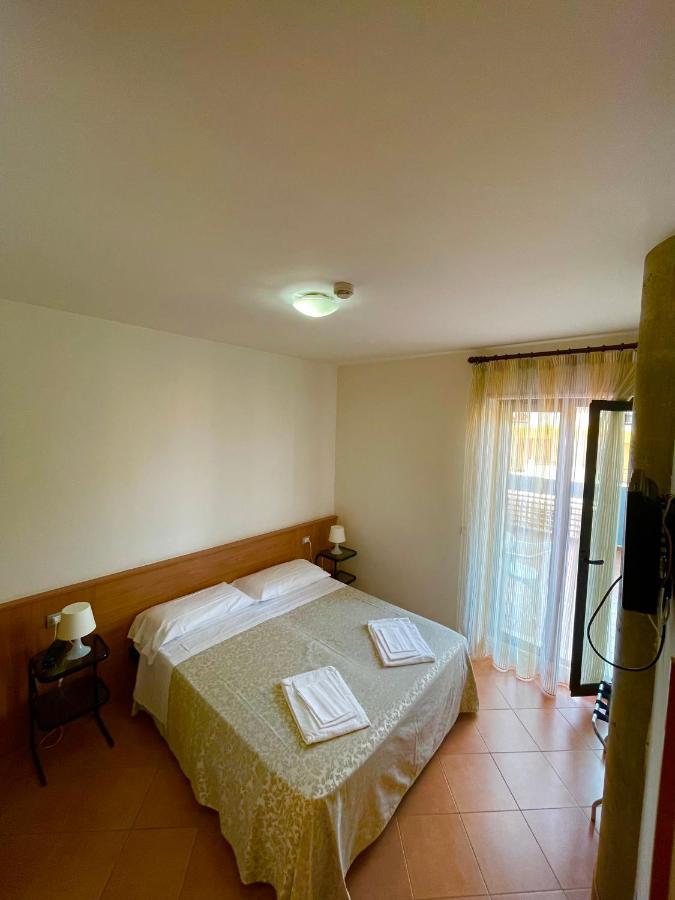 Hotel Leuco' มาร์ตินซิกูโร ภายนอก รูปภาพ