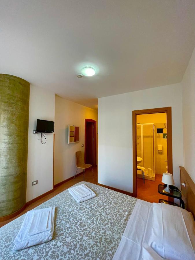 Hotel Leuco' มาร์ตินซิกูโร ภายนอก รูปภาพ
